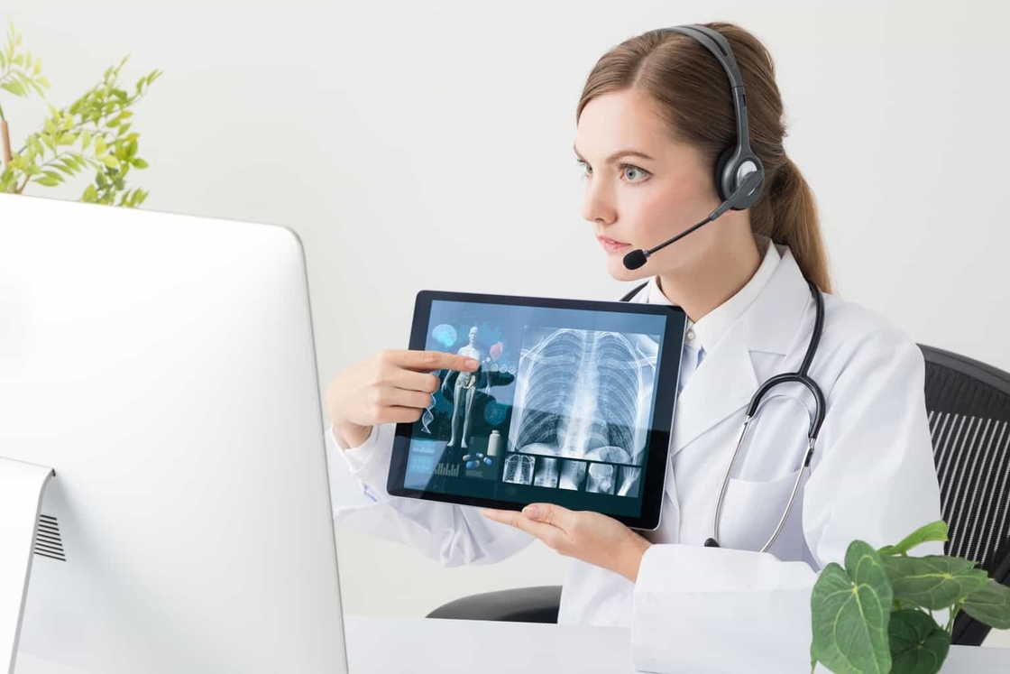 Video conferencing realizes remote "seeing, hearing and asking" in the medical field